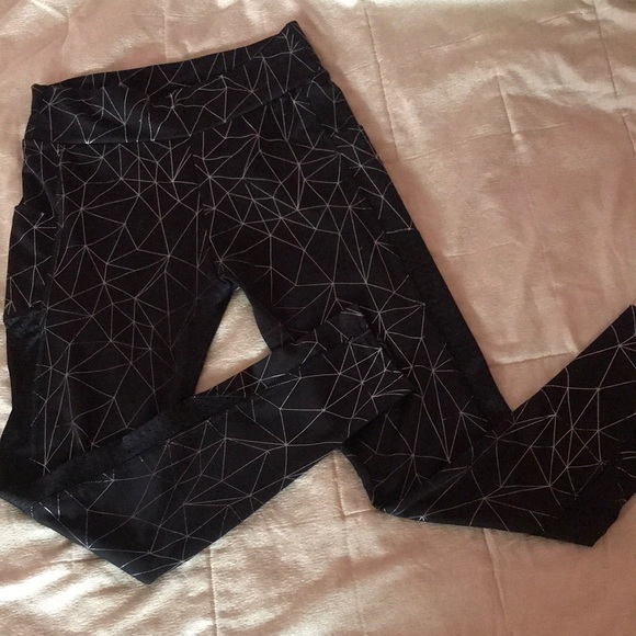 Pants - NWOT Yoga Leggings with Pockets